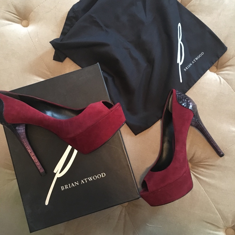🔥Brian Atwood peep toe pumps 9 1/2